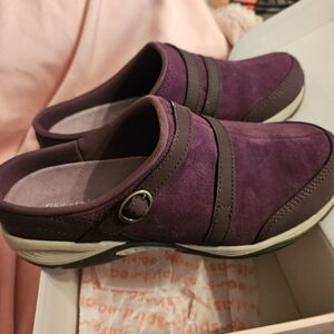 Easy Spirit Dark Purple Clogs NIB